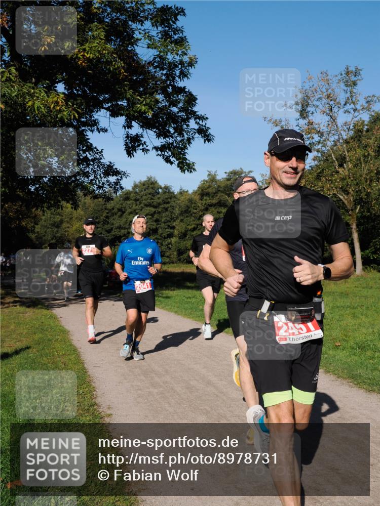 28.09.2025 - 33. Volkslauf durch das schöne Alstertal Fabian Wolf http://msf.ph/oto/8978731 28.09.2025 10:24:39 Laufen 227, 2041, 245 meine-sportfotos.de