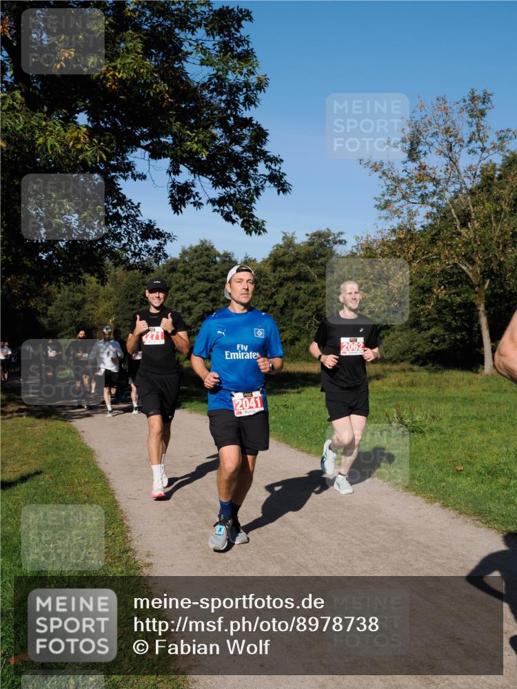 28.09.2025 - 33. Volkslauf durch das schöne Alstertal Fabian Wolf http://msf.ph/oto/8978738 28.09.2025 10:24:40 Laufen 2271, 2041, 2062 meine-sportfotos.de