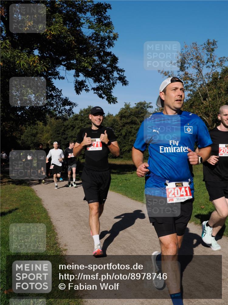 28.09.2025 - 33. Volkslauf durch das schöne Alstertal Fabian Wolf http://msf.ph/oto/8978746 28.09.2025 10:24:41 Laufen 271, 200, 2041 meine-sportfotos.de