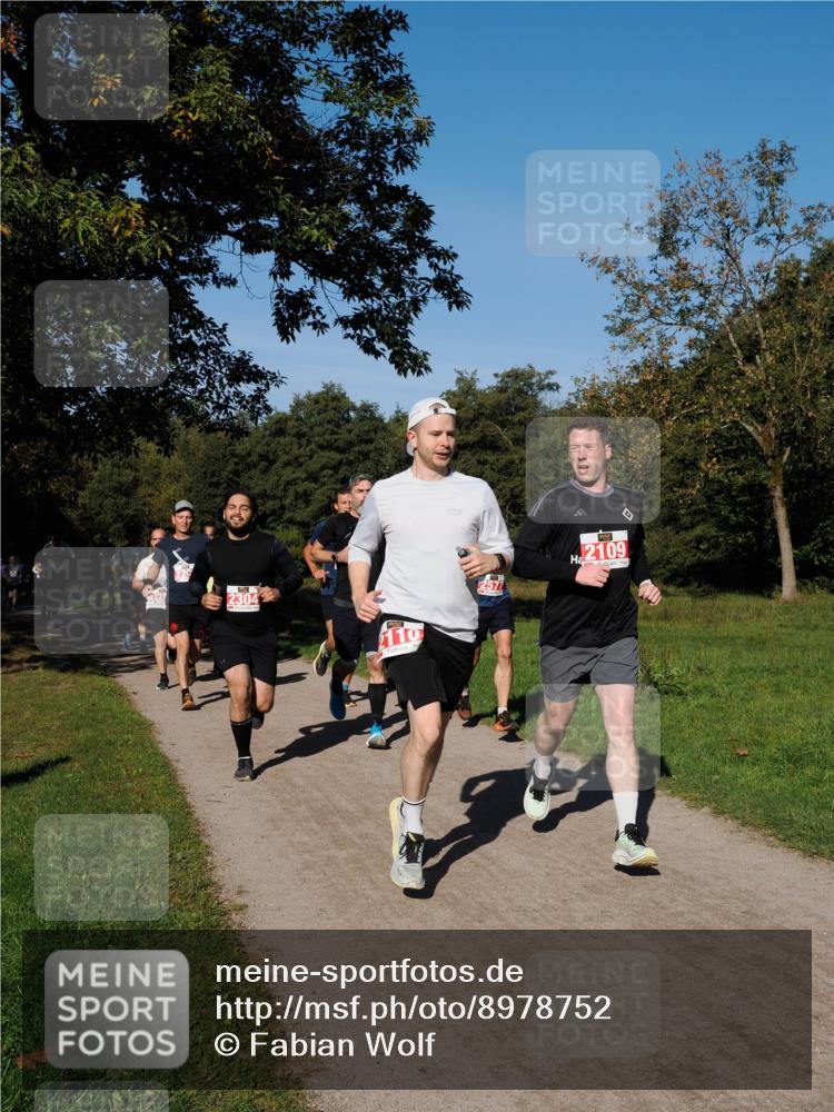 28.09.2025 - 33. Volkslauf durch das schöne Alstertal Fabian Wolf http://msf.ph/oto/8978752 28.09.2025 10:24:43 Laufen 2304, 2110, 2577, 2109 meine-sportfotos.de