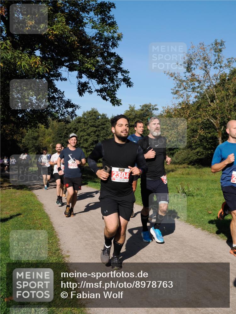28.09.2025 - 33. Volkslauf durch das schöne Alstertal Fabian Wolf http://msf.ph/oto/8978763 28.09.2025 10:24:45 Laufen 2208, 2304 meine-sportfotos.de