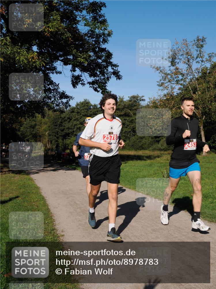 28.09.2025 - 33. Volkslauf durch das schöne Alstertal Fabian Wolf http://msf.ph/oto/8978783 28.09.2025 10:24:50 Laufen 2578, 2453 meine-sportfotos.de