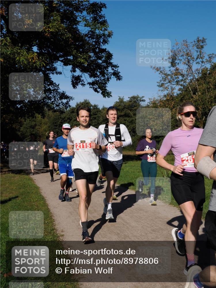 28.09.2025 - 33. Volkslauf durch das schöne Alstertal Fabian Wolf http://msf.ph/oto/8978806 28.09.2025 10:24:58 Laufen 236, 2115, 203, 26 meine-sportfotos.de
