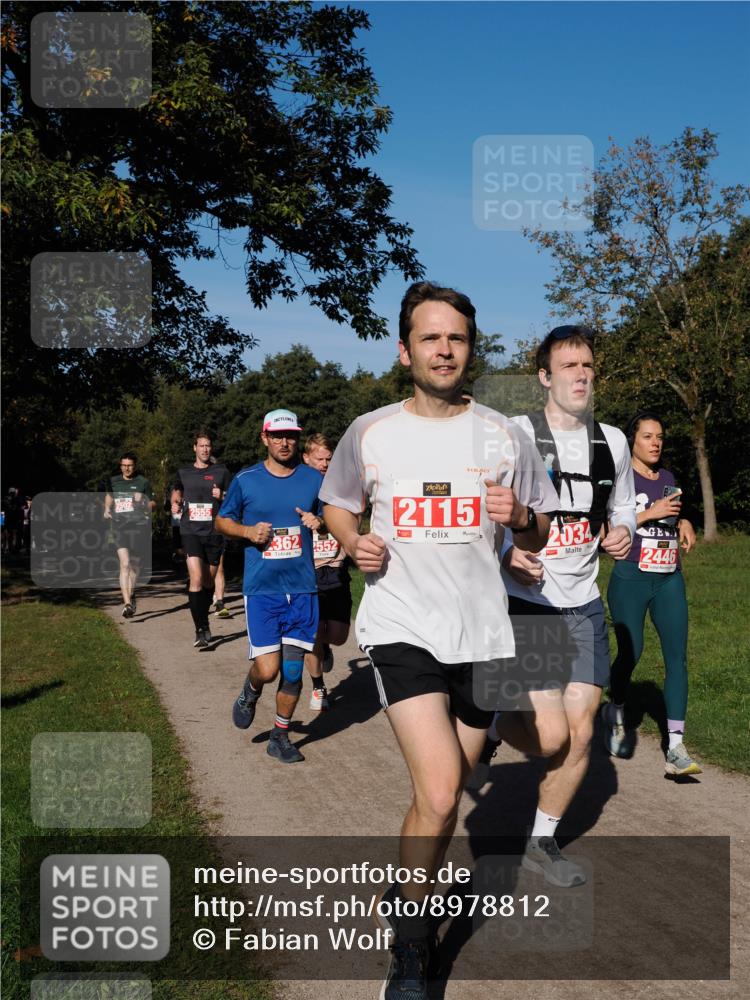 28.09.2025 - 33. Volkslauf durch das schöne Alstertal Fabian Wolf http://msf.ph/oto/8978812 28.09.2025 10:24:58 Laufen 2555, 362, 552, 2115, 1, 2034, 2446 meine-sportfotos.de