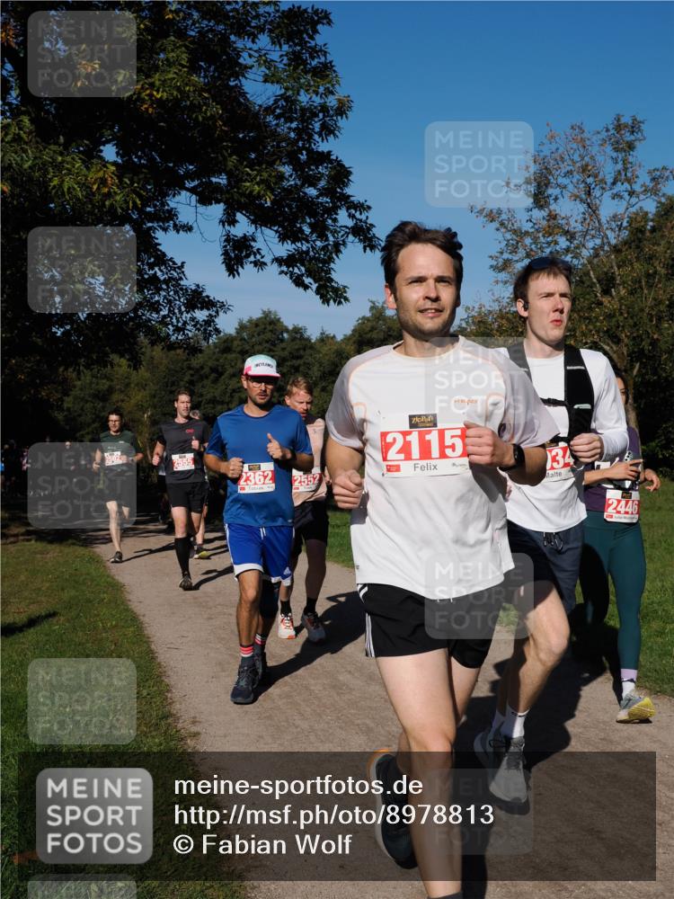 28.09.2025 - 33. Volkslauf durch das schöne Alstertal Fabian Wolf http://msf.ph/oto/8978813 28.09.2025 10:24:58 Laufen 2555, 2362, 2115, 2552, 34, 2446 meine-sportfotos.de