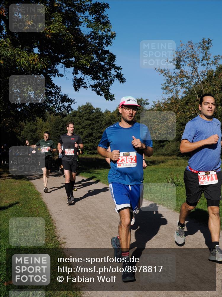28.09.2025 - 33. Volkslauf durch das schöne Alstertal Fabian Wolf http://msf.ph/oto/8978817 28.09.2025 10:24:59 Laufen 2502, 2555, 2362, 2371 meine-sportfotos.de