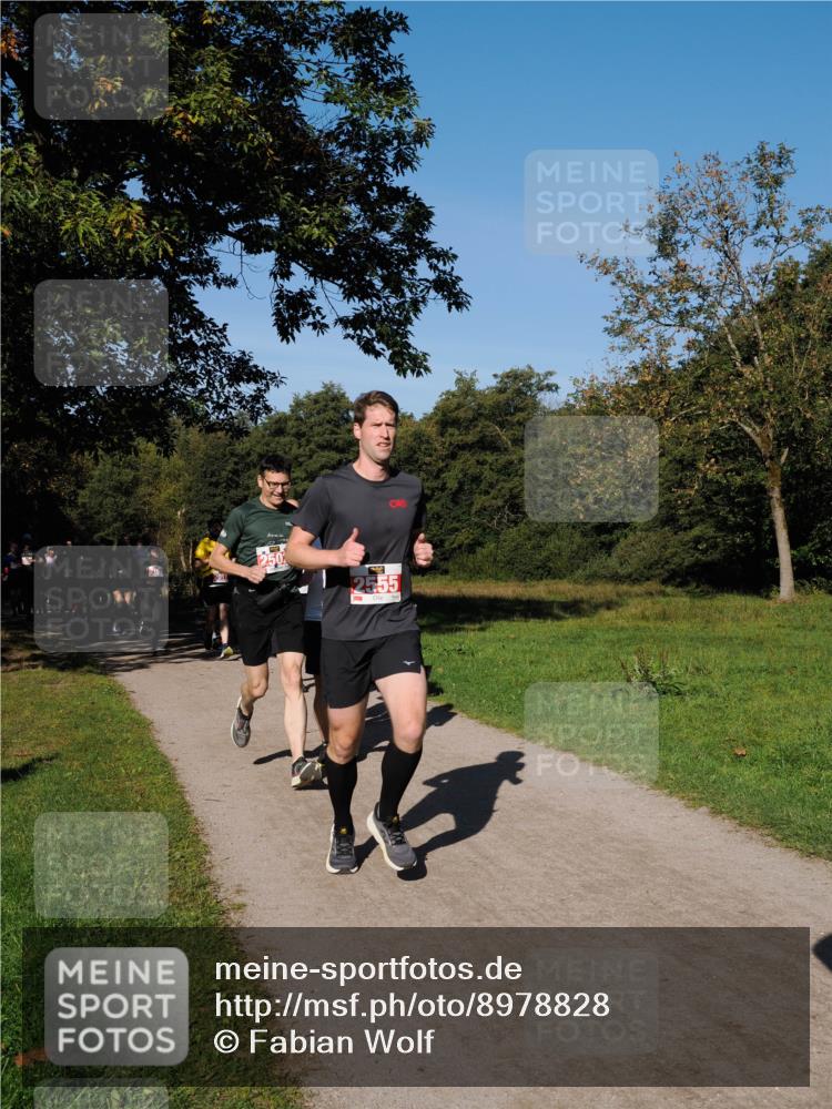 28.09.2025 - 33. Volkslauf durch das schöne Alstertal Fabian Wolf http://msf.ph/oto/8978828 28.09.2025 10:25:00 Laufen  meine-sportfotos.de