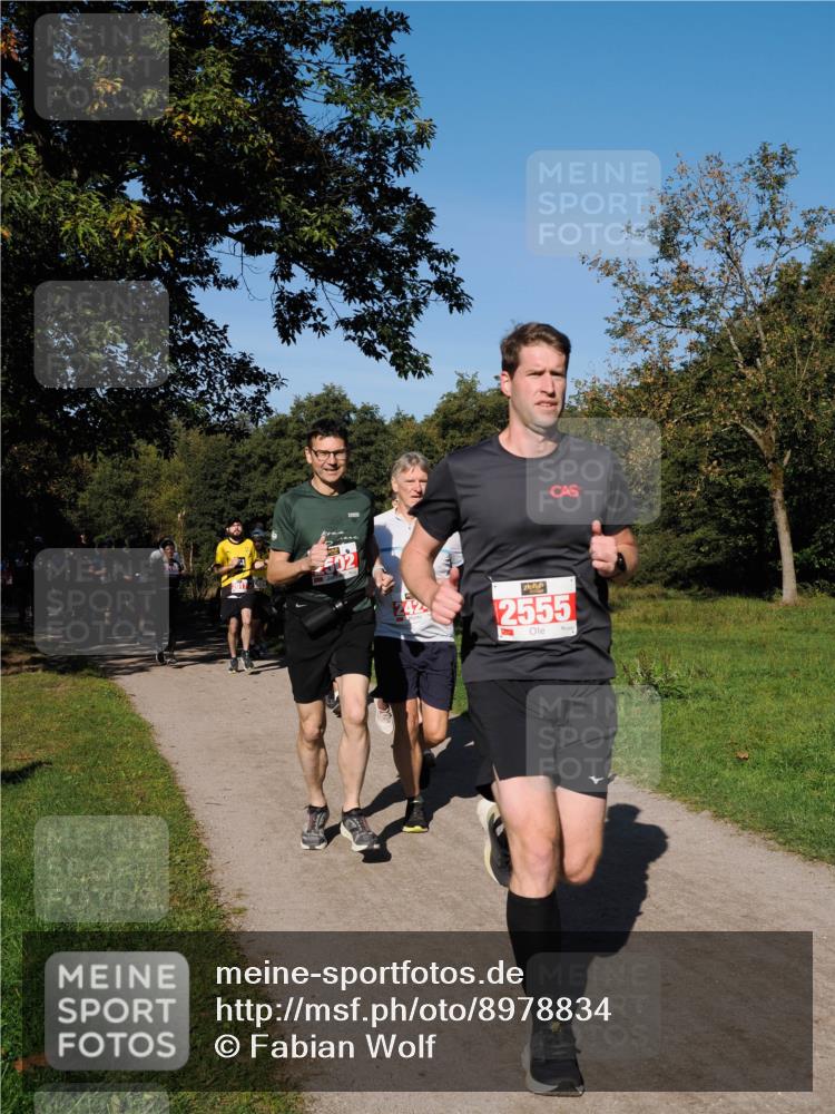 28.09.2025 - 33. Volkslauf durch das schöne Alstertal Fabian Wolf http://msf.ph/oto/8978834 28.09.2025 10:25:01 Laufen 2555 meine-sportfotos.de
