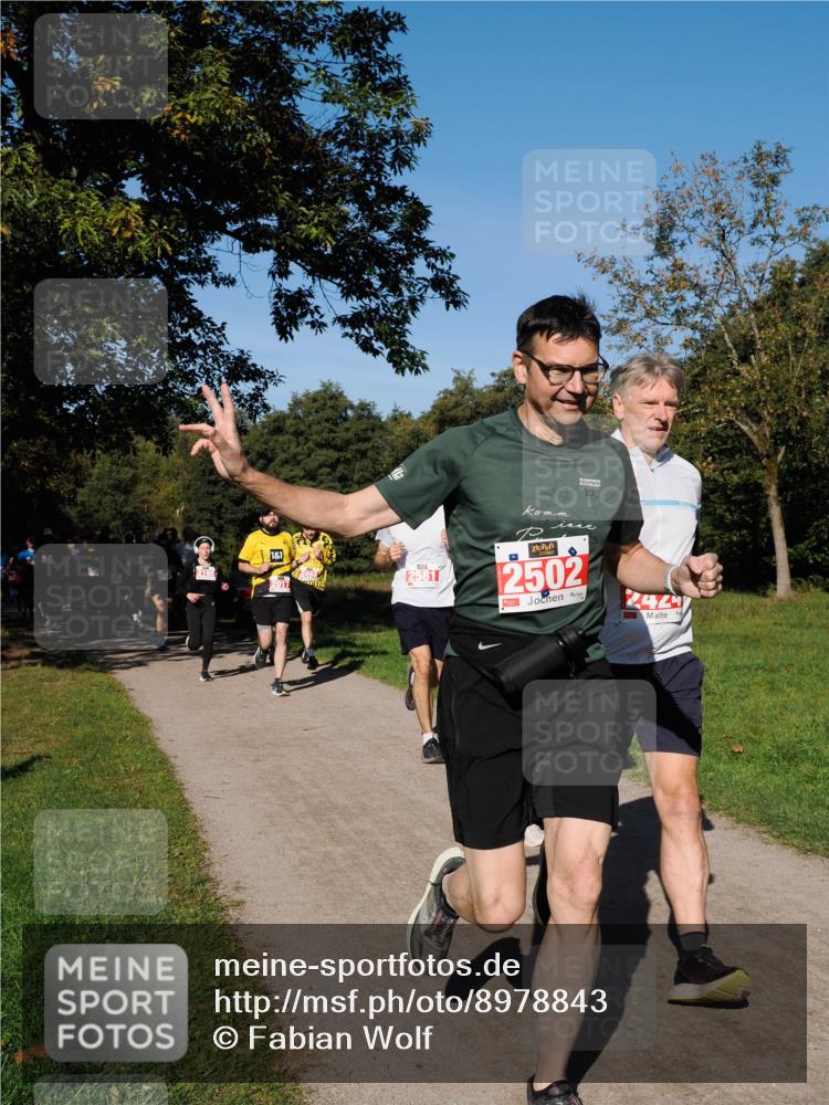 28.09.2025 - 33. Volkslauf durch das schöne Alstertal Fabian Wolf http://msf.ph/oto/8978843 28.09.2025 10:25:02 Laufen 2180, 1, 1, 2581, 2017, 19, 2502, 2424 meine-sportfotos.de