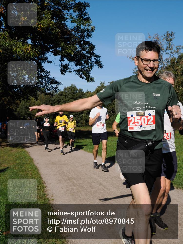 28.09.2025 - 33. Volkslauf durch das schöne Alstertal Fabian Wolf http://msf.ph/oto/8978845 28.09.2025 10:25:02 Laufen 1, 1, 2581, 2502, 24 meine-sportfotos.de