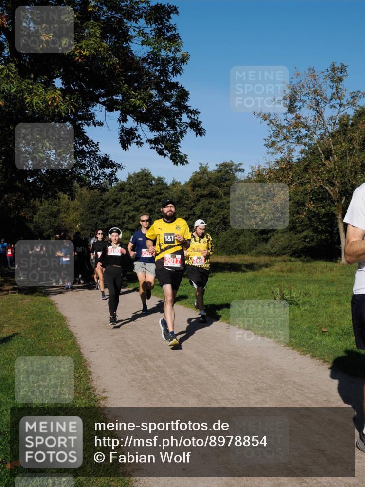 28.09.2025 - 33. Volkslauf durch das schöne Alstertal Fabian Wolf http://msf.ph/oto/8978854 28.09.2025 10:25:03 Laufen 1, 1, 2180, 2017, 2494 meine-sportfotos.de