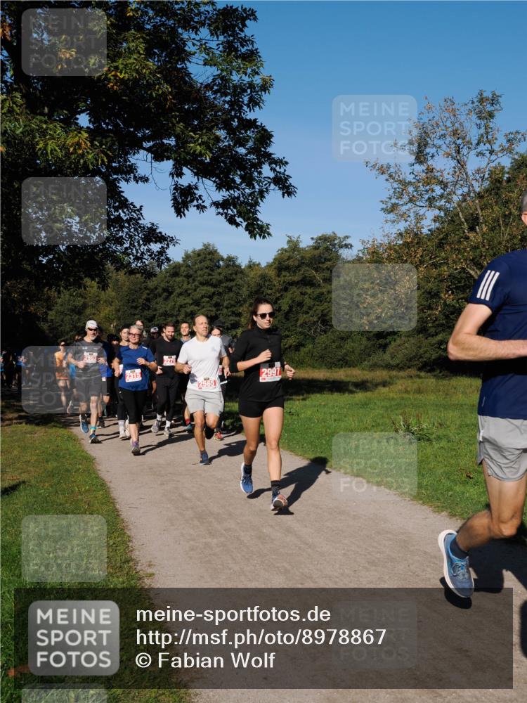 28.09.2025 - 33. Volkslauf durch das schöne Alstertal Fabian Wolf http://msf.ph/oto/8978867 28.09.2025 10:25:06 Laufen 2593, 2315, 2279, 2997 meine-sportfotos.de