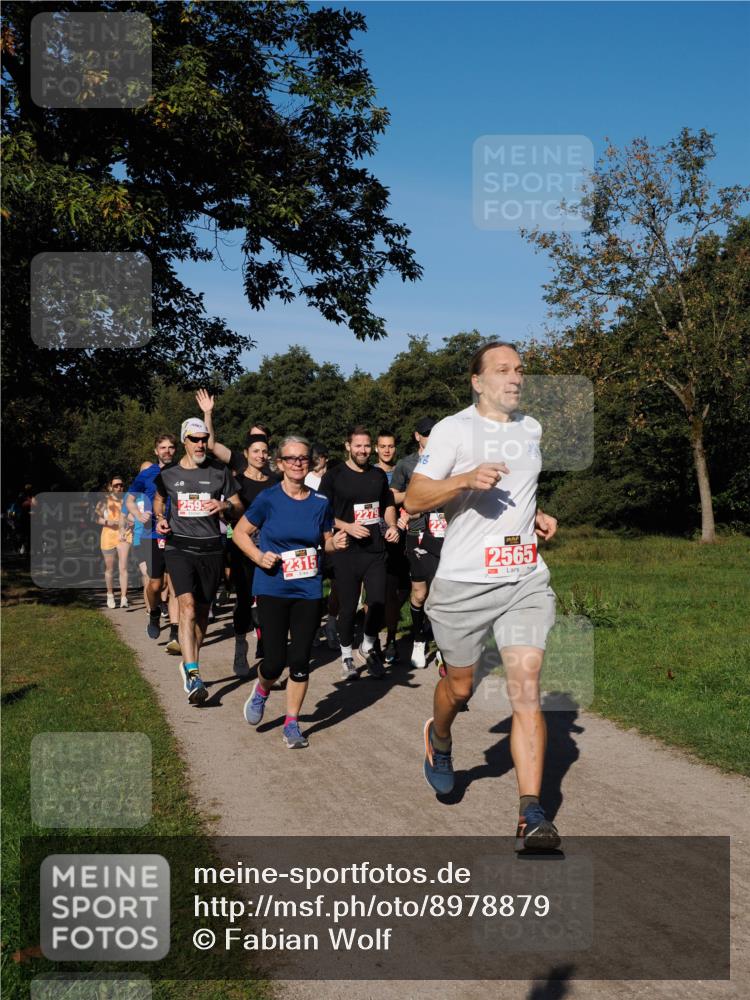 28.09.2025 - 33. Volkslauf durch das schöne Alstertal Fabian Wolf http://msf.ph/oto/8978879 28.09.2025 10:25:08 Laufen 2315, 2279, 2565 meine-sportfotos.de