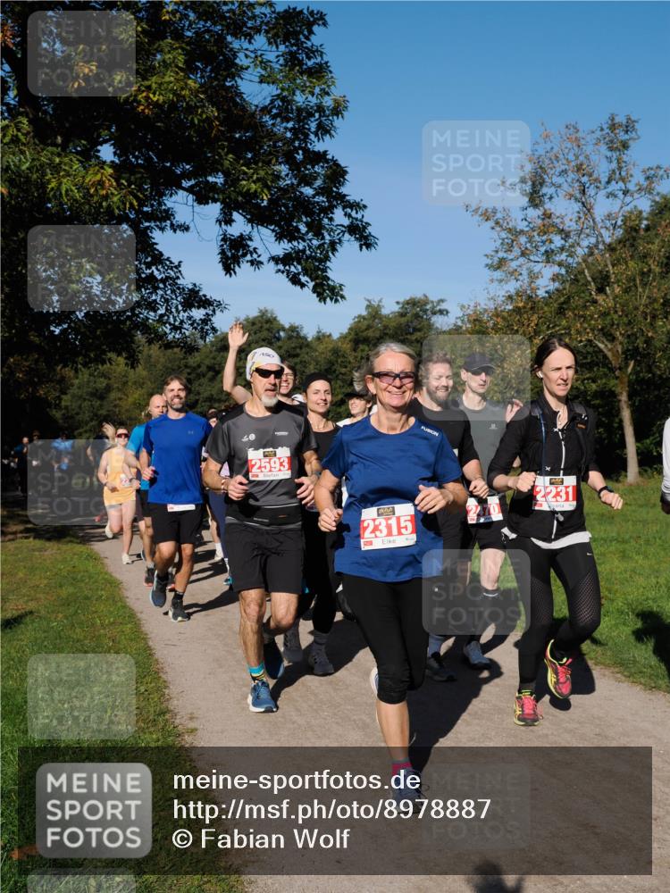 28.09.2025 - 33. Volkslauf durch das schöne Alstertal Fabian Wolf http://msf.ph/oto/8978887 28.09.2025 10:25:08 Laufen 2593, 2315, 2231 meine-sportfotos.de
