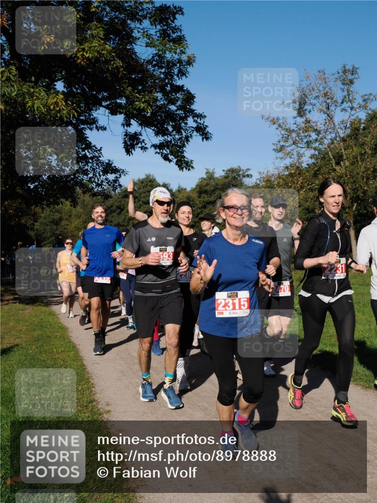 28.09.2025 - 33. Volkslauf durch das schöne Alstertal Fabian Wolf http://msf.ph/oto/8978888 28.09.2025 10:25:09 Laufen 593, 2315, 2470, 231 meine-sportfotos.de