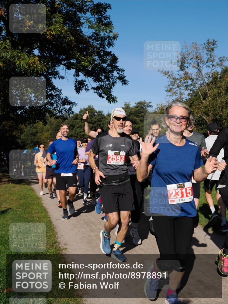 28.09.2025 - 33. Volkslauf durch das schöne Alstertal Fabian Wolf http://msf.ph/oto/8978891 28.09.2025 10:25:09 Laufen 379, 2593, 2315 meine-sportfotos.de