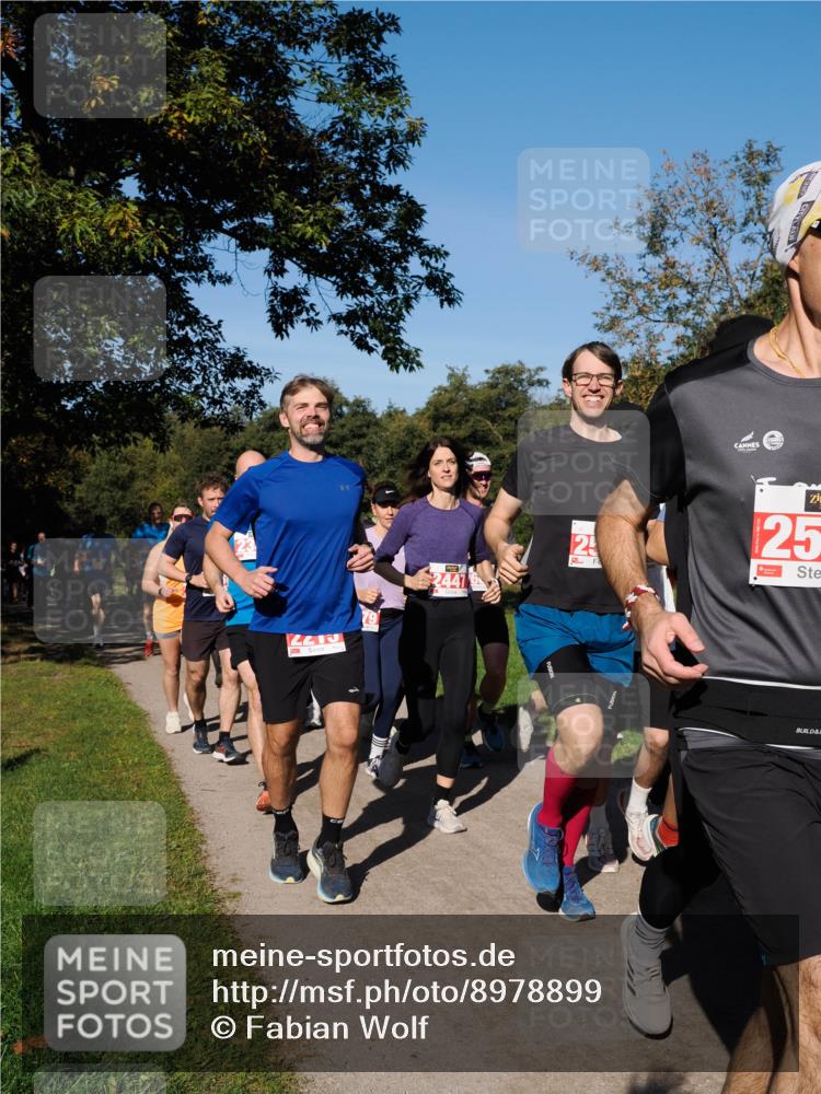28.09.2025 - 33. Volkslauf durch das schöne Alstertal Fabian Wolf http://msf.ph/oto/8978899 28.09.2025 10:25:10 Laufen 2, 25 meine-sportfotos.de
