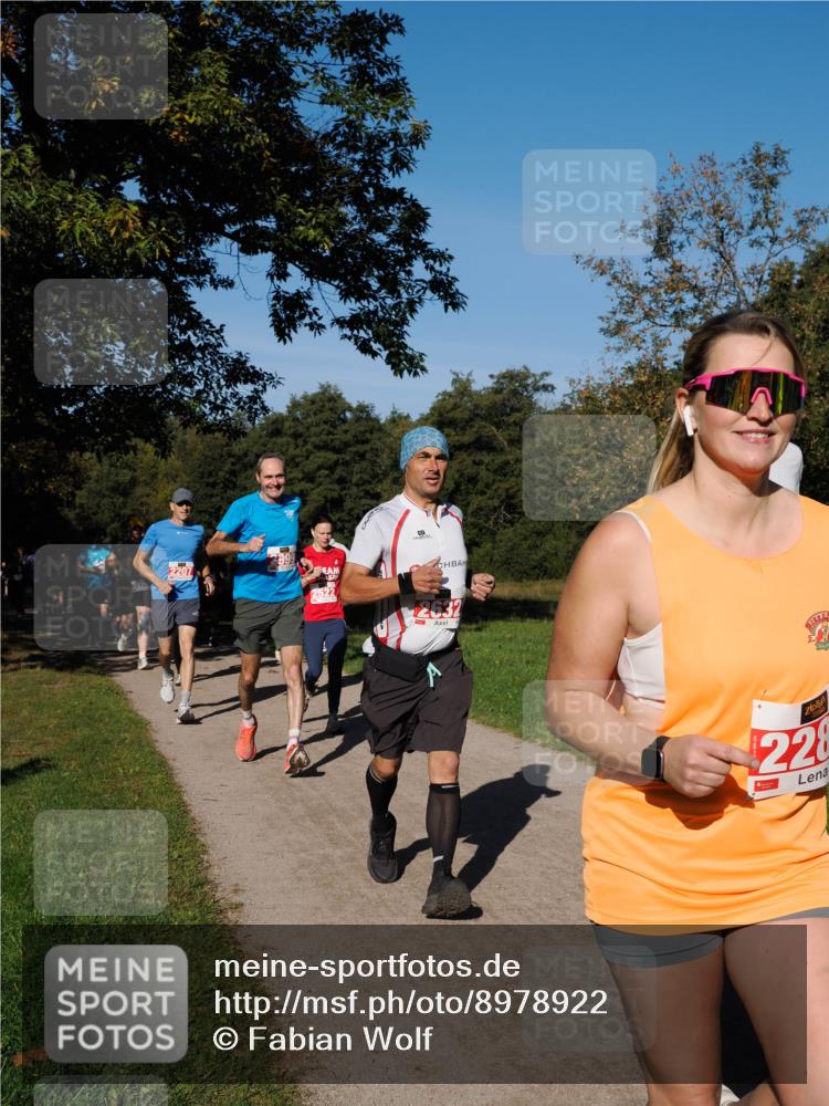 28.09.2025 - 33. Volkslauf durch das schöne Alstertal Fabian Wolf http://msf.ph/oto/8978922 28.09.2025 10:25:13 Laufen 247, 2207, 2522, 2632, 228 meine-sportfotos.de