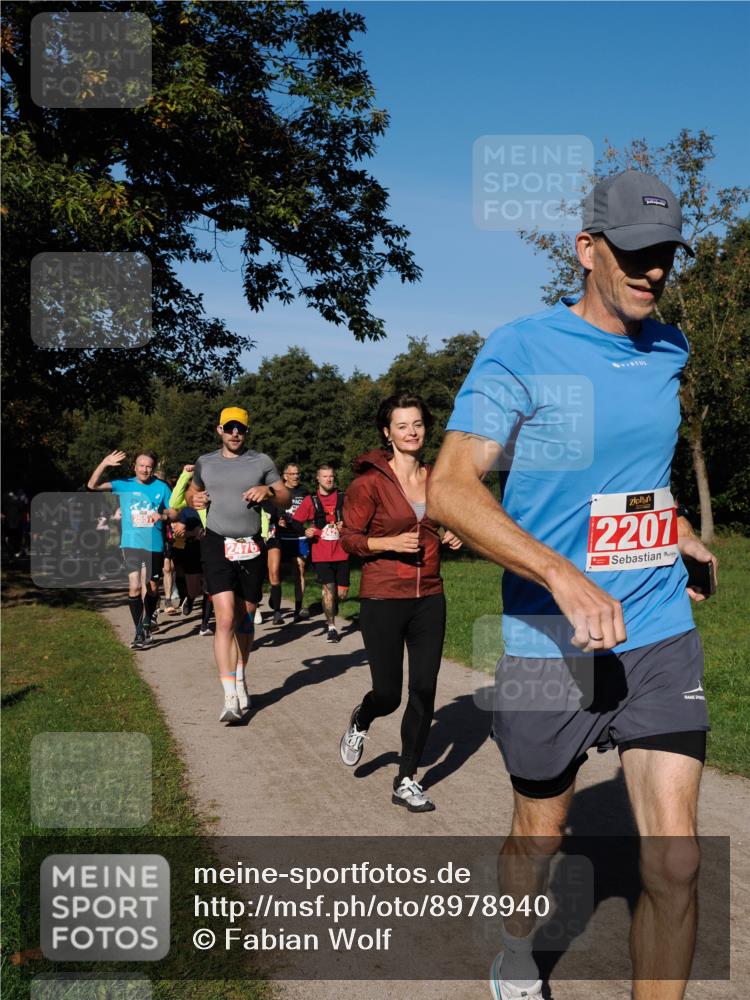 28.09.2025 - 33. Volkslauf durch das schöne Alstertal Fabian Wolf http://msf.ph/oto/8978940 28.09.2025 10:25:16 Laufen 2476, 2207, 2030 meine-sportfotos.de