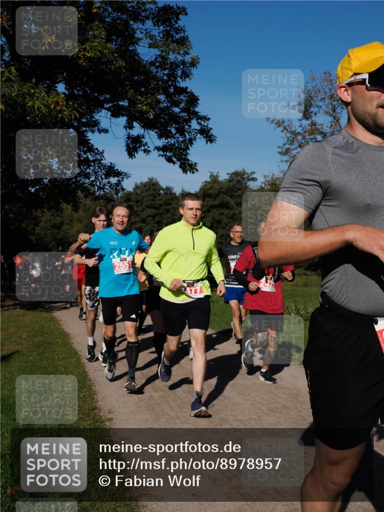 28.09.2025 - 33. Volkslauf durch das schöne Alstertal Fabian Wolf http://msf.ph/oto/8978957 28.09.2025 10:25:17 Laufen  meine-sportfotos.de