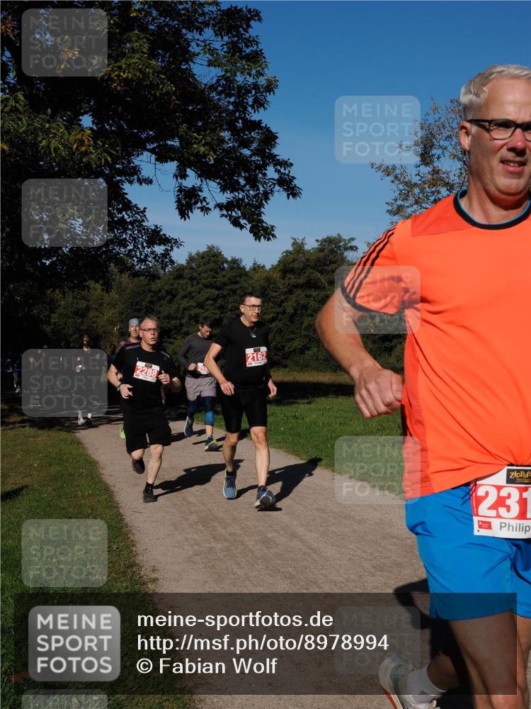 28.09.2025 - 33. Volkslauf durch das schöne Alstertal Fabian Wolf http://msf.ph/oto/8978994 28.09.2025 10:25:26 Laufen 2288, 2162, 231 meine-sportfotos.de