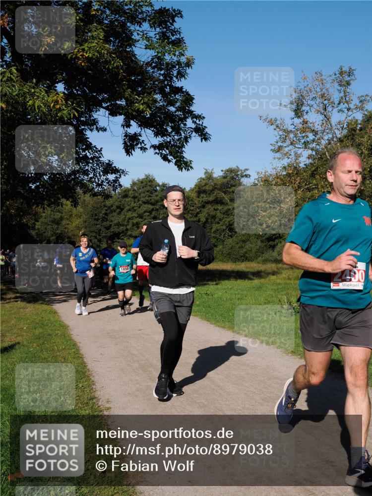 28.09.2025 - 33. Volkslauf durch das schöne Alstertal Fabian Wolf http://msf.ph/oto/8979038 28.09.2025 10:25:36 Laufen 1850, 2490 meine-sportfotos.de