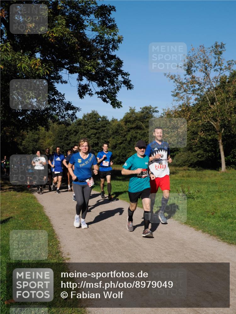 28.09.2025 - 33. Volkslauf durch das schöne Alstertal Fabian Wolf http://msf.ph/oto/8979049 28.09.2025 10:25:38 Laufen 260, 850, 2119 meine-sportfotos.de