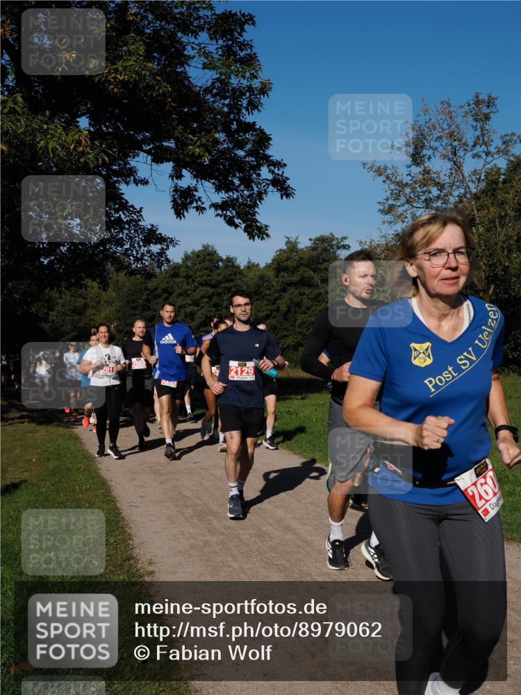 28.09.2025 - 33. Volkslauf durch das schöne Alstertal Fabian Wolf http://msf.ph/oto/8979062 28.09.2025 10:25:40 Laufen 2129, 260 meine-sportfotos.de