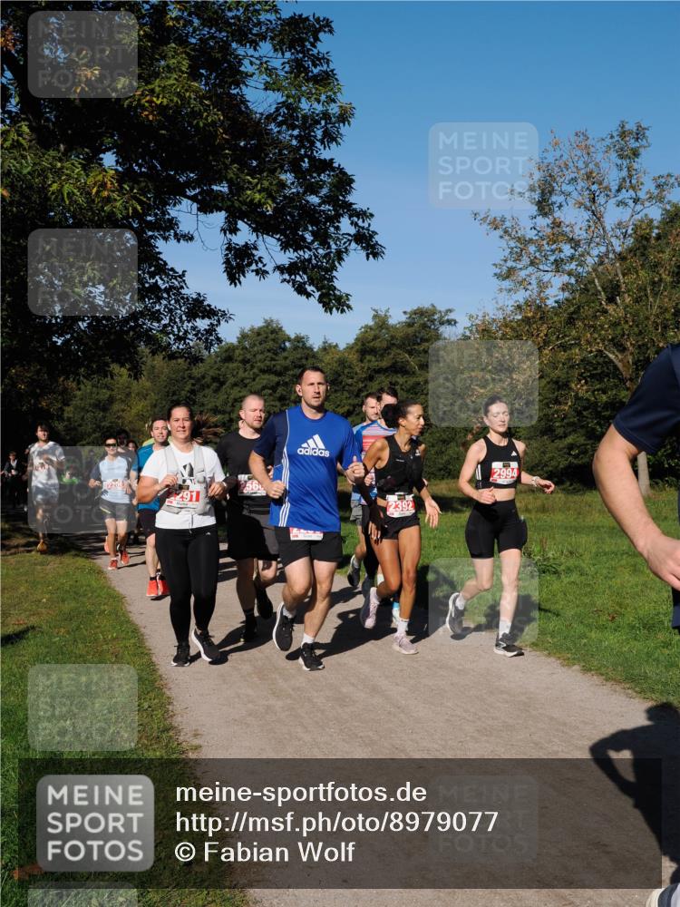 28.09.2025 - 33. Volkslauf durch das schöne Alstertal Fabian Wolf http://msf.ph/oto/8979077 28.09.2025 10:25:42 Laufen 291, 2392, 2994 meine-sportfotos.de