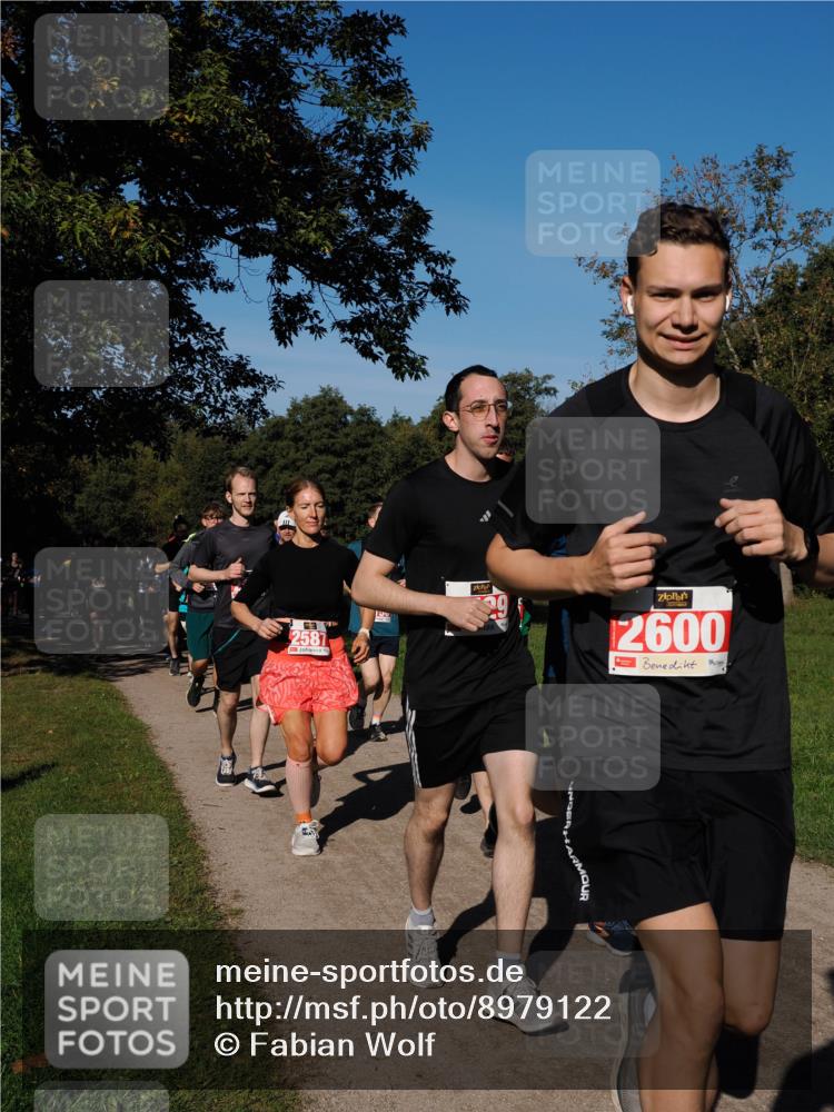 28.09.2025 - 33. Volkslauf durch das schöne Alstertal Fabian Wolf http://msf.ph/oto/8979122 28.09.2025 10:25:51 Laufen 2587, 2600 meine-sportfotos.de