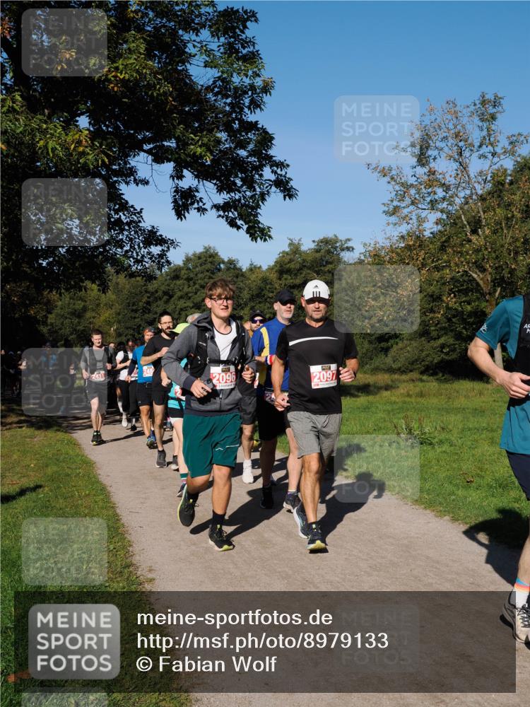 28.09.2025 - 33. Volkslauf durch das schöne Alstertal Fabian Wolf http://msf.ph/oto/8979133 28.09.2025 10:25:54 Laufen 2431, 2096, 2097 meine-sportfotos.de