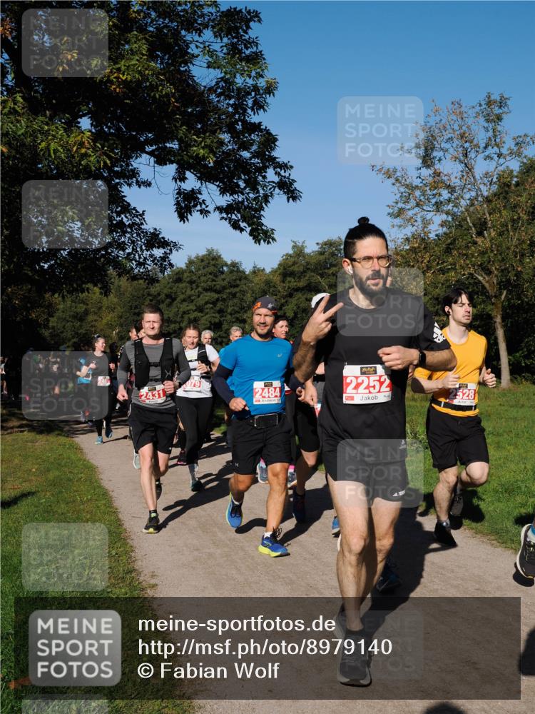 28.09.2025 - 33. Volkslauf durch das schöne Alstertal Fabian Wolf http://msf.ph/oto/8979140 28.09.2025 10:25:56 Laufen 2431, 2484, 2252, 2528 meine-sportfotos.de