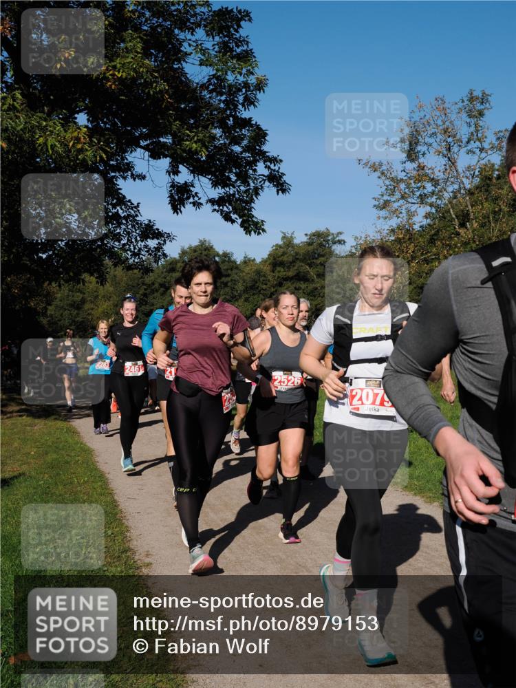 28.09.2025 - 33. Volkslauf durch das schöne Alstertal Fabian Wolf http://msf.ph/oto/8979153 28.09.2025 10:25:58 Laufen 2283, 2461, 2526, 207 meine-sportfotos.de