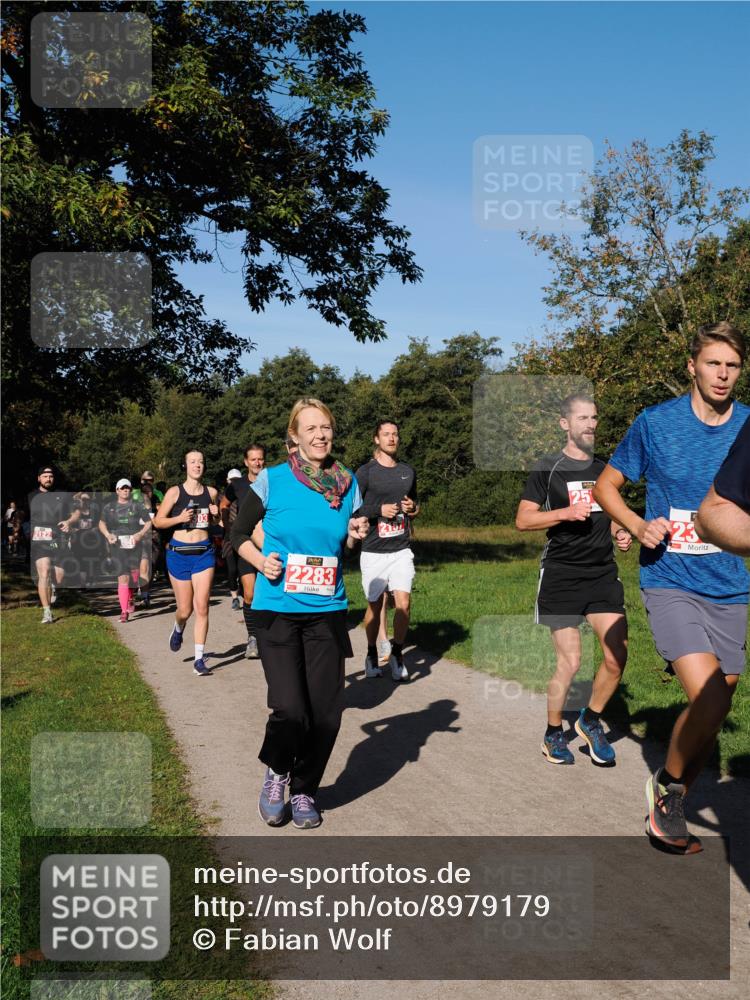 28.09.2025 - 33. Volkslauf durch das schöne Alstertal Fabian Wolf http://msf.ph/oto/8979179 28.09.2025 10:26:02 Laufen 2122, 2283, 23 meine-sportfotos.de