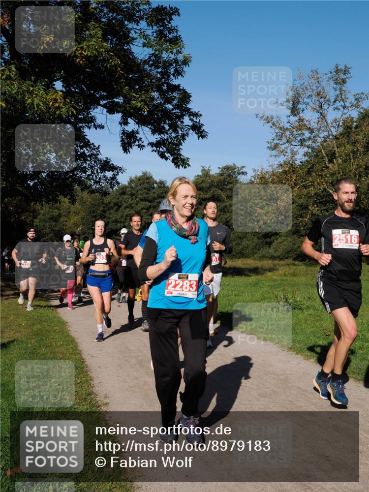 28.09.2025 - 33. Volkslauf durch das schöne Alstertal Fabian Wolf http://msf.ph/oto/8979183 28.09.2025 10:26:02 Laufen 303, 2283, 2516 meine-sportfotos.de