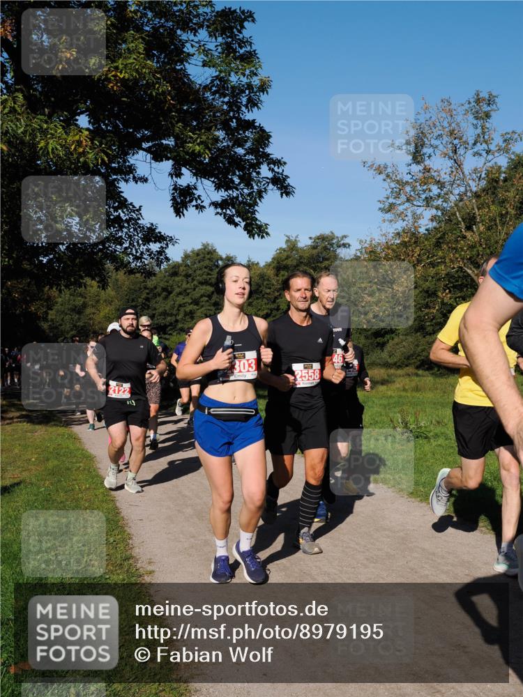 28.09.2025 - 33. Volkslauf durch das schöne Alstertal Fabian Wolf http://msf.ph/oto/8979195 28.09.2025 10:26:04 Laufen 2122, 2, 303, 2558 meine-sportfotos.de