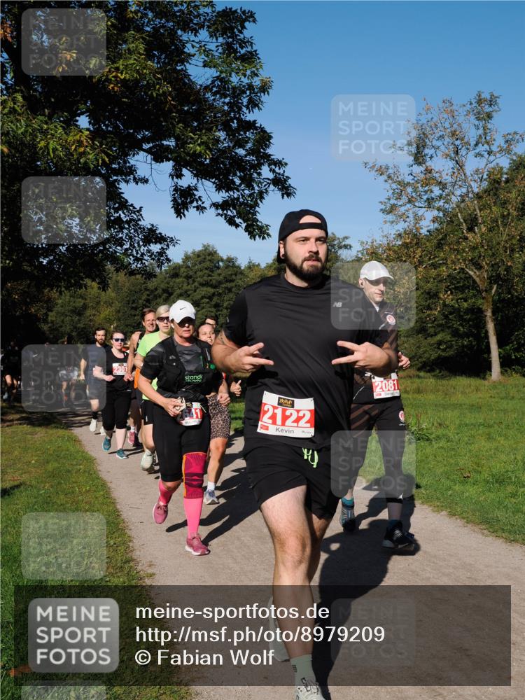 28.09.2025 - 33. Volkslauf durch das schöne Alstertal Fabian Wolf http://msf.ph/oto/8979209 28.09.2025 10:26:05 Laufen 2301, 2122, 2081 meine-sportfotos.de