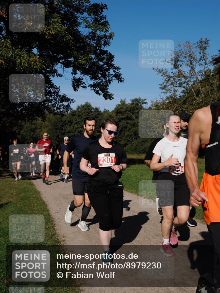 28.09.2025 - 33. Volkslauf durch das schöne Alstertal Fabian Wolf http://msf.ph/oto/8979230 28.09.2025 10:26:08 Laufen 2113, 2179, 2301, 2594 meine-sportfotos.de