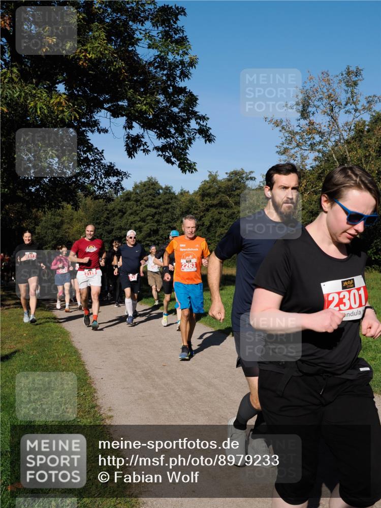 28.09.2025 - 33. Volkslauf durch das schöne Alstertal Fabian Wolf http://msf.ph/oto/8979233 28.09.2025 10:26:09 Laufen 2179, 2263, 2301 meine-sportfotos.de