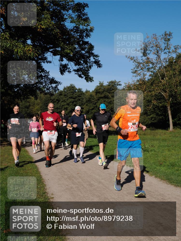 28.09.2025 - 33. Volkslauf durch das schöne Alstertal Fabian Wolf http://msf.ph/oto/8979238 28.09.2025 10:26:10 Laufen 2179, 24, 2263 meine-sportfotos.de