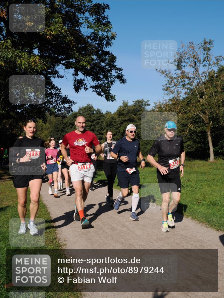 28.09.2025 - 33. Volkslauf durch das schöne Alstertal Fabian Wolf http://msf.ph/oto/8979244 28.09.2025 10:26:11 Laufen 2113, 2179, 2457 meine-sportfotos.de