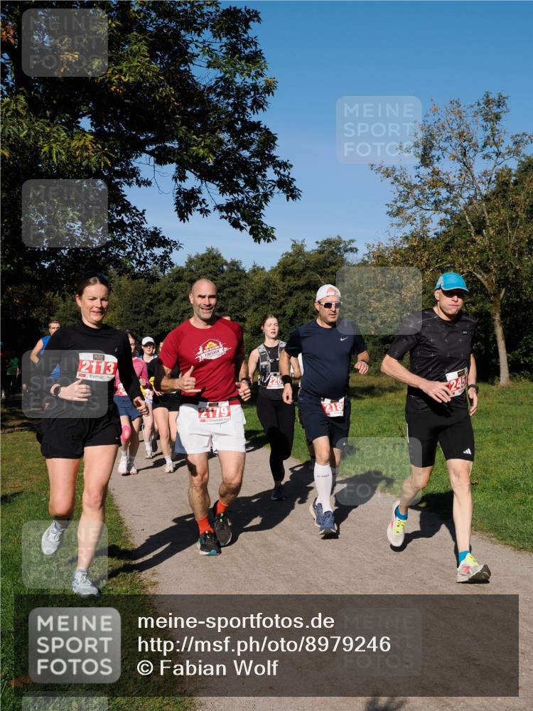 28.09.2025 - 33. Volkslauf durch das schöne Alstertal Fabian Wolf http://msf.ph/oto/8979246 28.09.2025 10:26:11 Laufen 2113, 2179, 218 meine-sportfotos.de