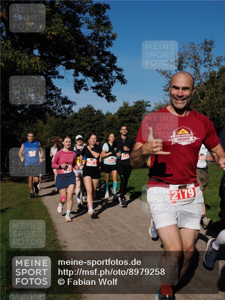 28.09.2025 - 33. Volkslauf durch das schöne Alstertal Fabian Wolf http://msf.ph/oto/8979258 28.09.2025 10:26:13 Laufen 2335, 2326, 2571, 2168, 2179, 480 meine-sportfotos.de
