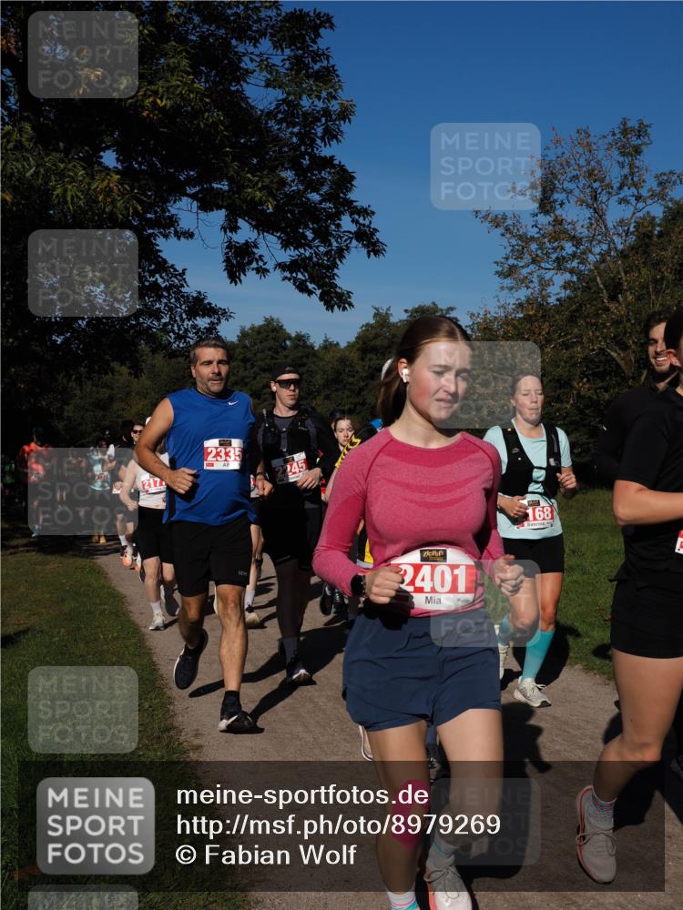 28.09.2025 - 33. Volkslauf durch das schöne Alstertal Fabian Wolf http://msf.ph/oto/8979269 28.09.2025 10:26:14 Laufen 2335, 2245, 2401, 168 meine-sportfotos.de