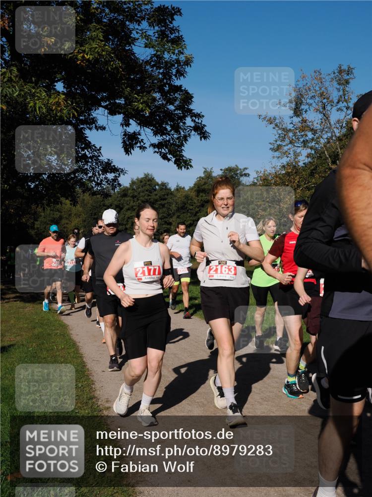 28.09.2025 - 33. Volkslauf durch das schöne Alstertal Fabian Wolf http://msf.ph/oto/8979283 28.09.2025 10:26:16 Laufen 2177, 2998, 2163 meine-sportfotos.de