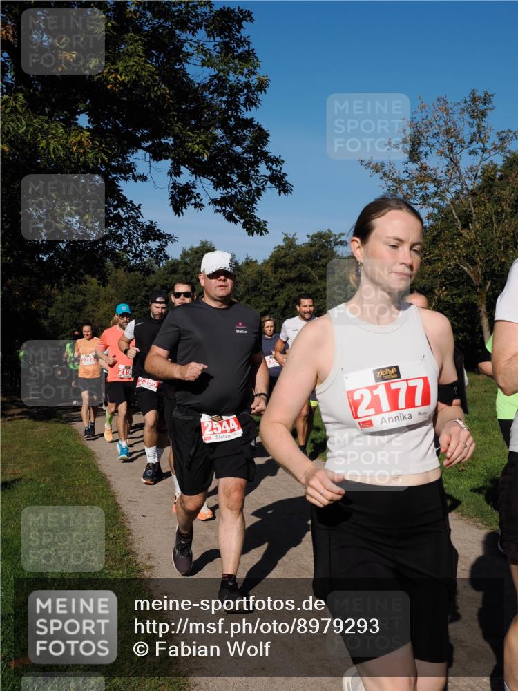 28.09.2025 - 33. Volkslauf durch das schöne Alstertal Fabian Wolf http://msf.ph/oto/8979293 28.09.2025 10:26:17 Laufen 2395, 2544, 2177 meine-sportfotos.de