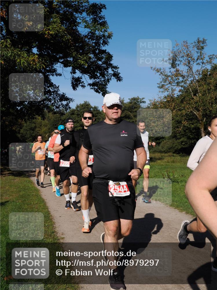28.09.2025 - 33. Volkslauf durch das schöne Alstertal Fabian Wolf http://msf.ph/oto/8979297 28.09.2025 10:26:17 Laufen 23, 2544 meine-sportfotos.de