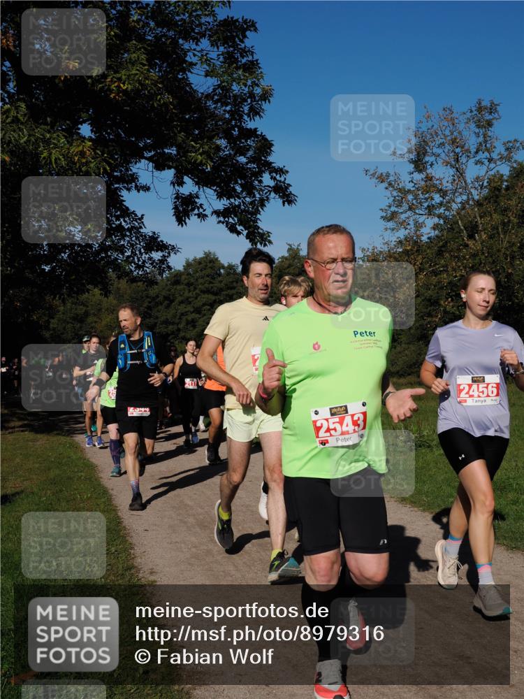 28.09.2025 - 33. Volkslauf durch das schöne Alstertal Fabian Wolf http://msf.ph/oto/8979316 28.09.2025 10:26:24 Laufen 20, 0, 2543, 2456 meine-sportfotos.de