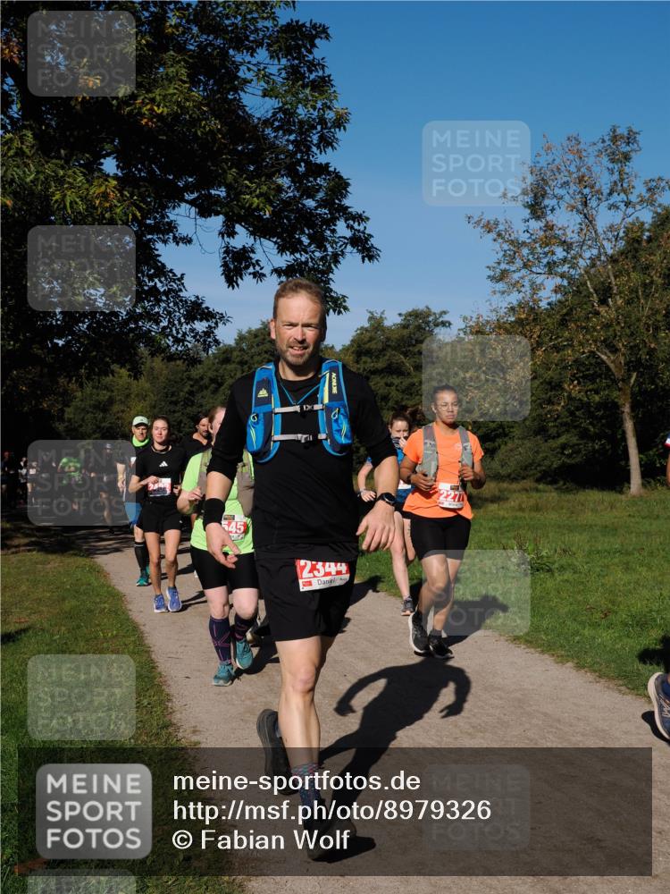 28.09.2025 - 33. Volkslauf durch das schöne Alstertal Fabian Wolf http://msf.ph/oto/8979326 28.09.2025 10:26:26 Laufen 30, 2492, 545, 2344 meine-sportfotos.de