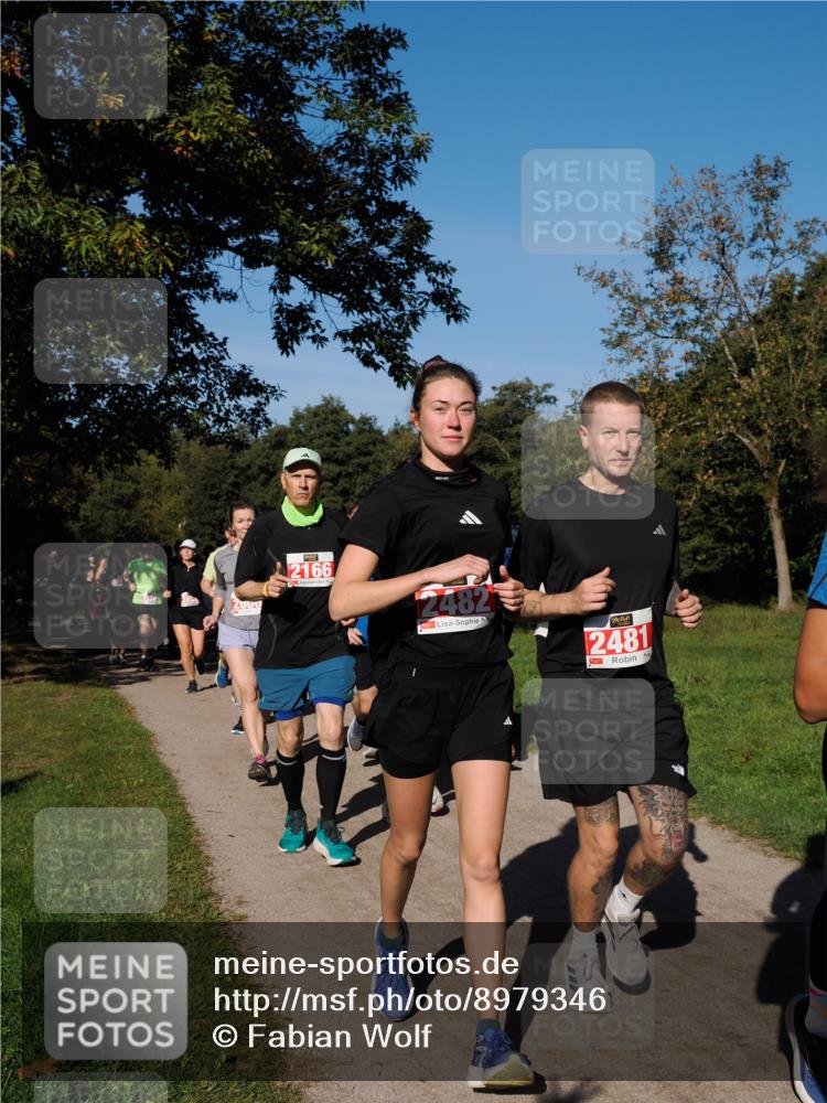 28.09.2025 - 33. Volkslauf durch das schöne Alstertal Fabian Wolf http://msf.ph/oto/8979346 28.09.2025 10:26:28 Laufen 2000, 2166, 2482, 2481 meine-sportfotos.de